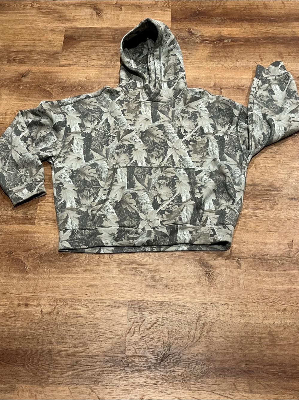 Hollister gray print sweatshirt men’s size small
